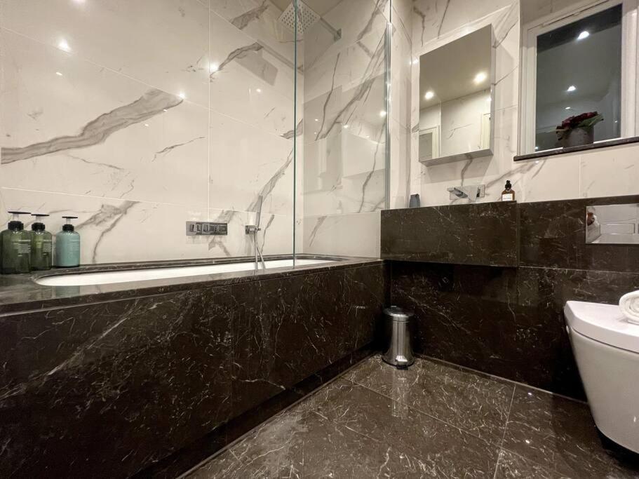 2Br Urban Vista Retreat Chcl F7 Διαμέρισμα Chigwell Εξωτερικό φωτογραφία