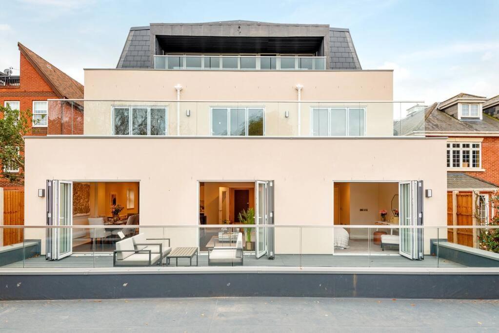 2Br Urban Vista Retreat Chcl F7 Διαμέρισμα Chigwell Εξωτερικό φωτογραφία