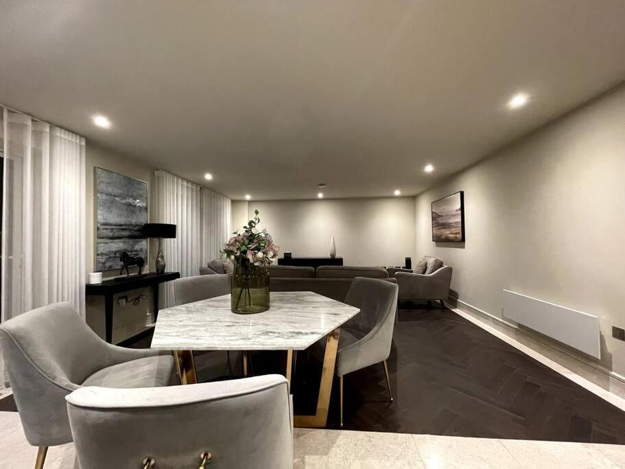 2Br Urban Vista Retreat Chcl F7 Διαμέρισμα Chigwell Εξωτερικό φωτογραφία