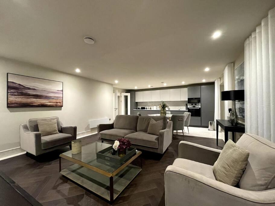 2Br Urban Vista Retreat Chcl F7 Διαμέρισμα Chigwell Εξωτερικό φωτογραφία
