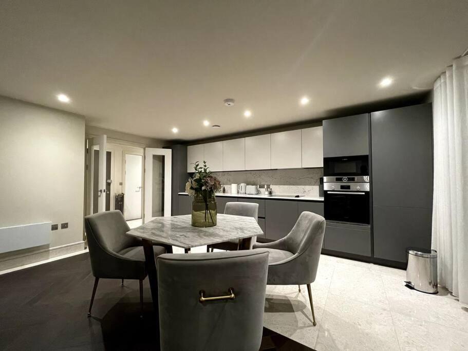 2Br Urban Vista Retreat Chcl F7 Διαμέρισμα Chigwell Εξωτερικό φωτογραφία