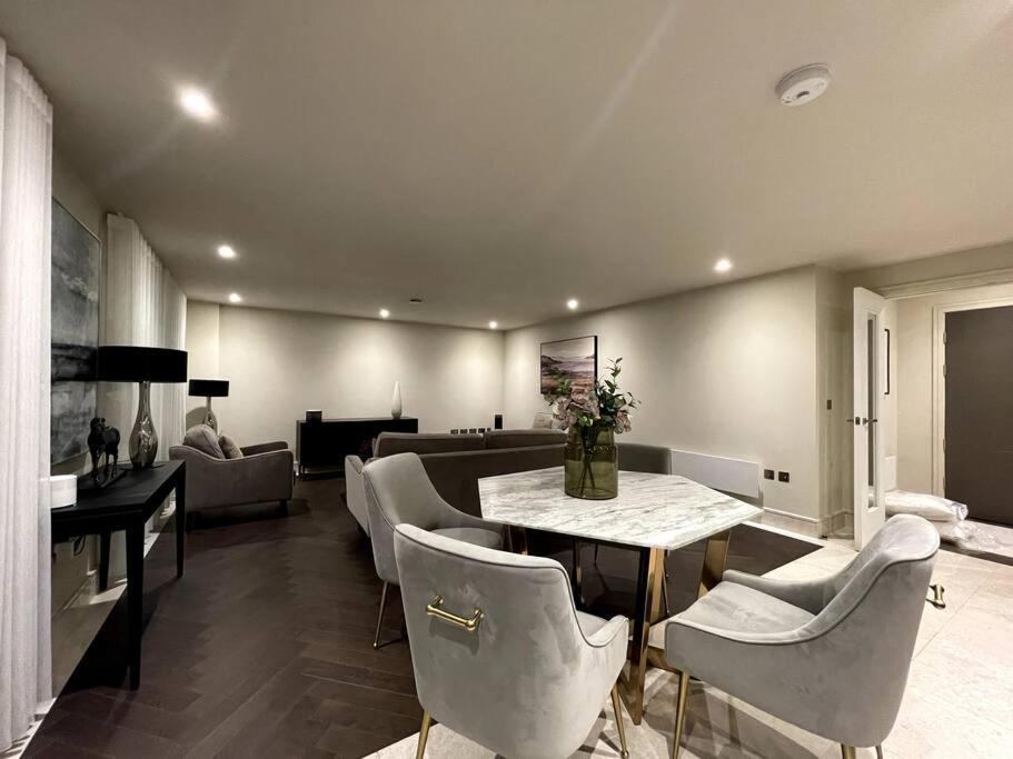 2Br Urban Vista Retreat Chcl F7 Διαμέρισμα Chigwell Εξωτερικό φωτογραφία